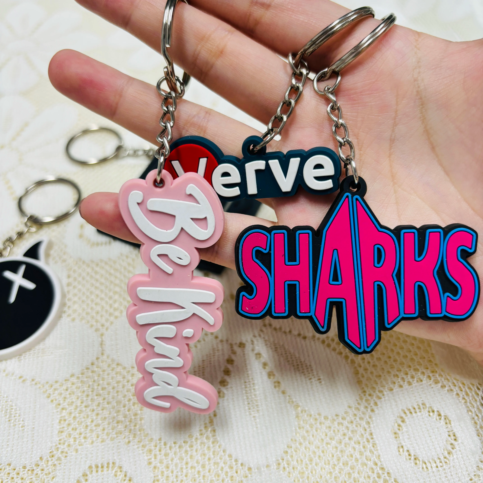 gantungan kunci karet untuk promosi perusahaan